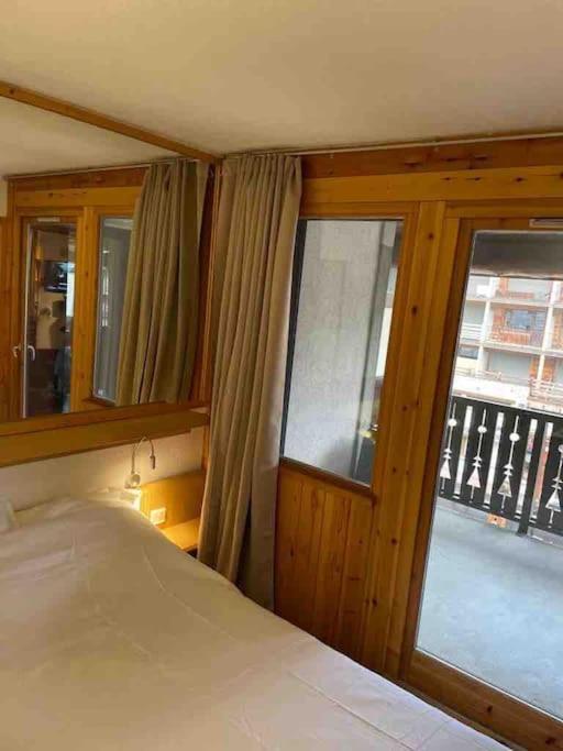 Central 3 Bedroom Chalet With Balcony วาลดีแซร์ ภายนอก รูปภาพ